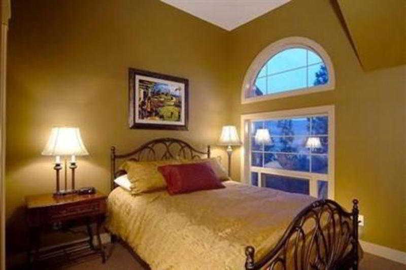 Bellasera Tuscan Villas Kelowna Habitación foto